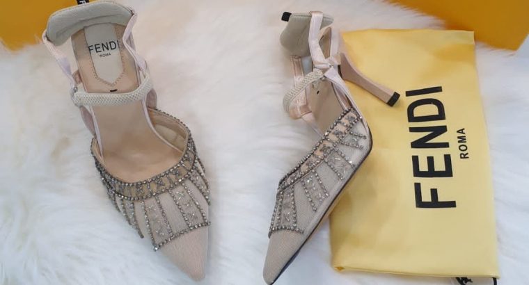 حذاء Fendi heels