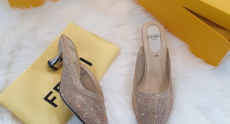 حذاء Fendi heels